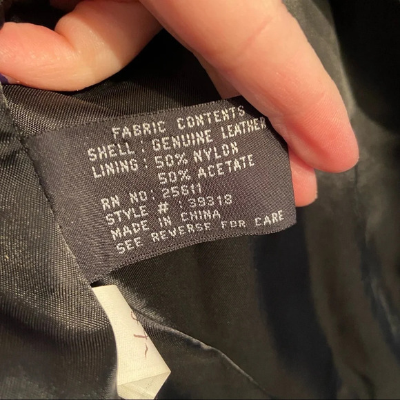 Jones New‎ York women’s black leather jacket in  size medium - Picture 9 of 10